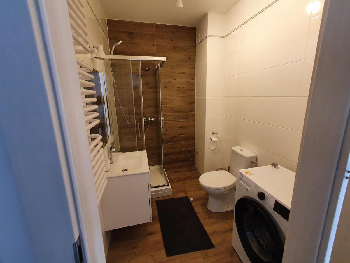 Apartament Skarbowa & Parking 莱什诺 外观 照片