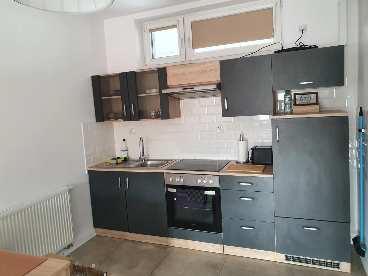 Apartament Skarbowa & Parking 莱什诺 外观 照片